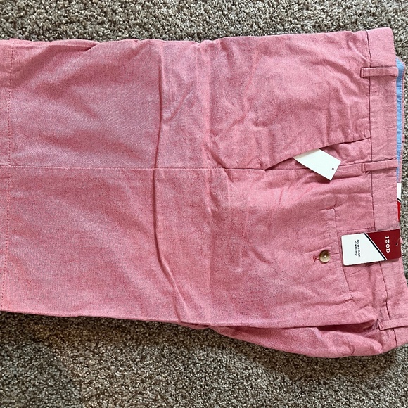 Izod Shorts - Picture 1 of 1